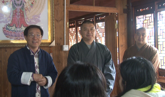 陈晓潮主席给居士们讲经 陈晓潮主席给居士们讲经